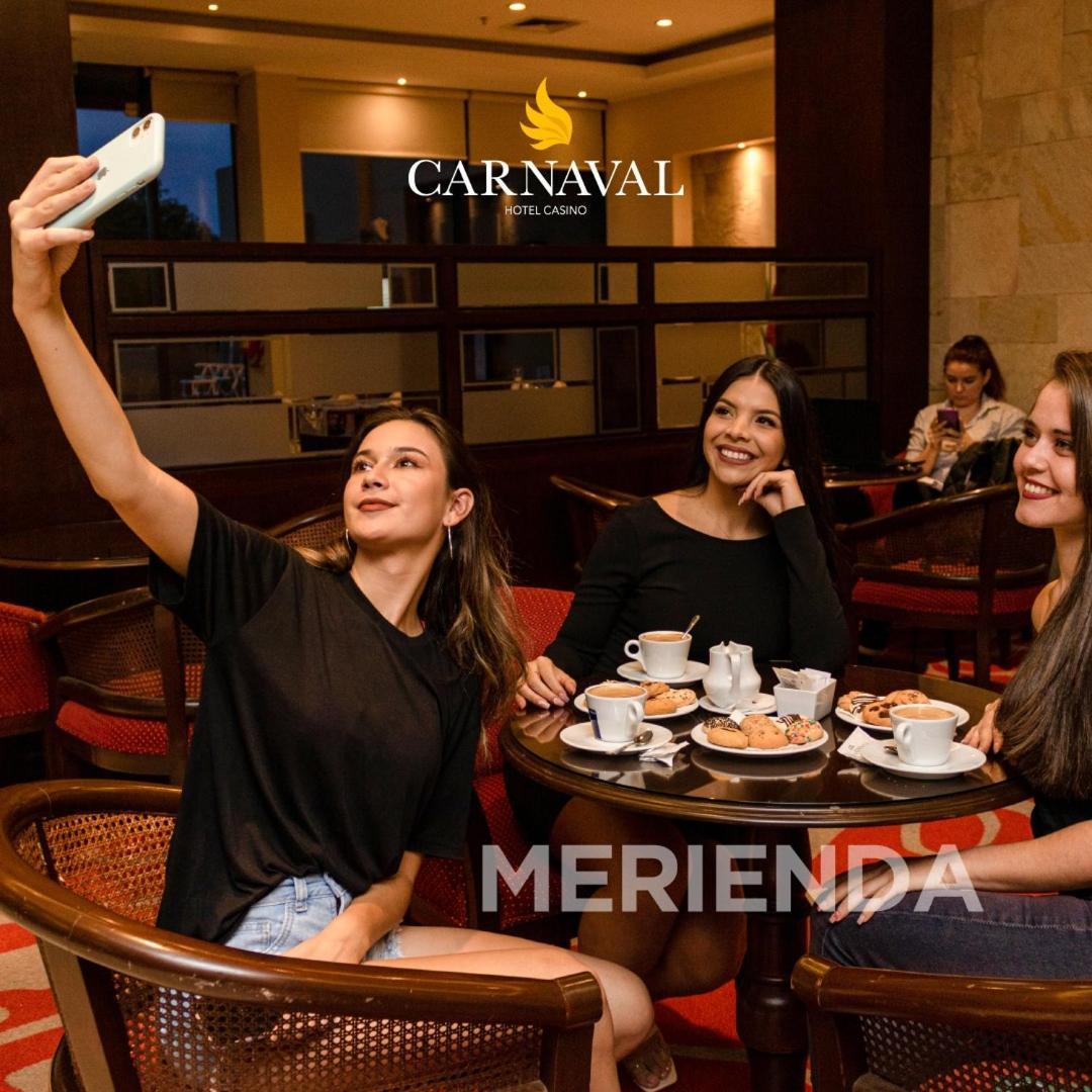 Carnaval Hotel Casino Encarnacion Exterior photo Merienda at the hotel