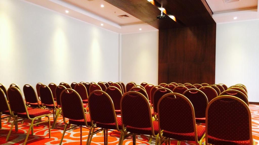 Carnaval Hotel Casino Encarnacion Exterior photo A conference room