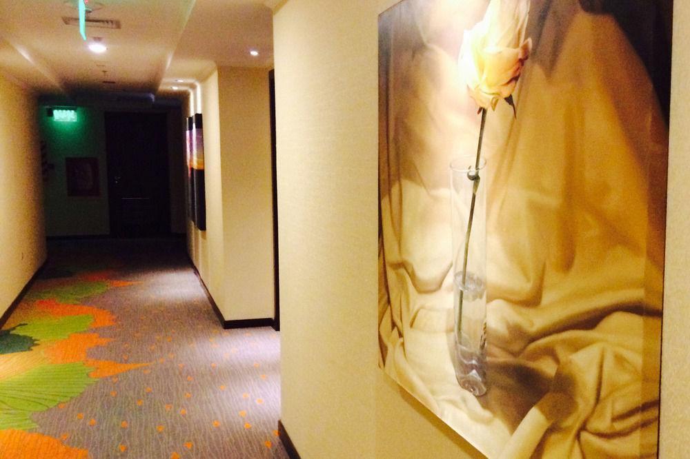 Carnaval Hotel Casino Encarnacion Exterior photo A corridor at the hotel
