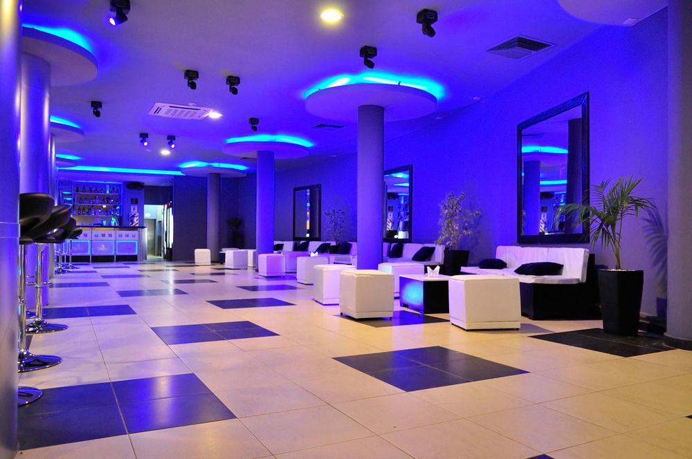Carnaval Hotel Casino Encarnacion Exterior photo The interior of the nightclub