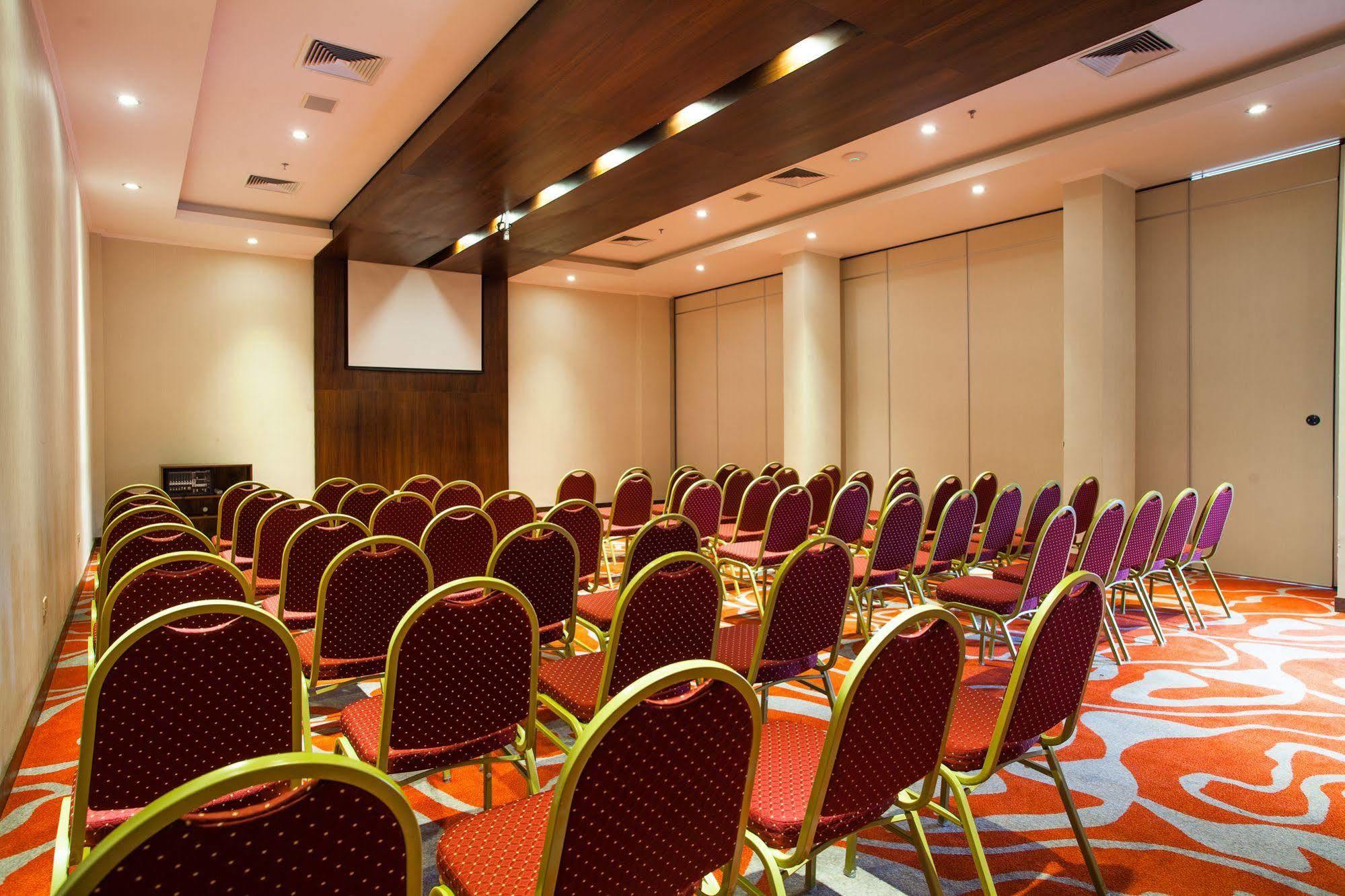 Carnaval Hotel Casino Encarnacion Exterior photo Meeting room